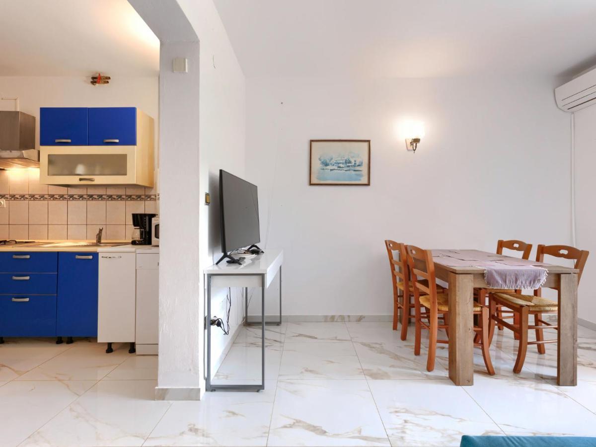 Apartment Romantika - Roj108 By Interhome ロヴィニ エクステリア 写真